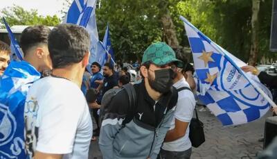 استقلالی‌ها در اصفهان هم تیمشان را تنها نگذاشتند
