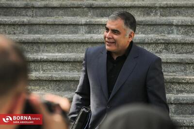 پاک نژاد: دولت برنامه ای برای افزایش قیمت بنزین ندارد