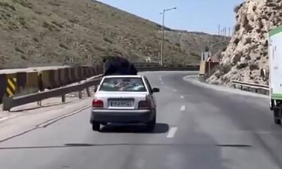 اعترافات زنی که روی سقف پراید در حال حرکت نشست | مشخص شدن دلیل این حرکت دیوانه‌وار در بازجویی‌های پلیس