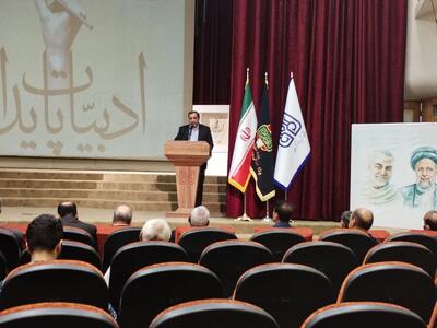 دنیا به یاد ندارد که ملت ایران در مقابل استبداد زانو زده باشد