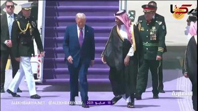 رنگ کراوات ترامپ در عربستان چه پیامی داشت؟