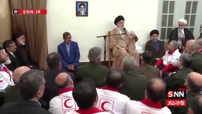 رهبر انقلاب: قهرمان داریم، تاریخ پرافتخار هم داریم؛ باید این افتخارات را به نسل‌ها منتقل کنیم