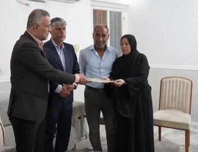 دیدار با خانواده شهدا به‌صورت هفتگی در برنامه کاری قرار دارد