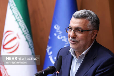وزیر بهداشت: تعداد تخت‌های خوابگاهی باید حداقل ۲ برابر شود