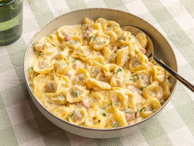 طرز تهیه پاستای پیاز و پنیر بی نظیر