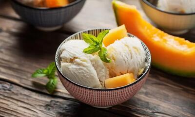 طرز تهیه بستنی ملون؛ دسر ساده و سریع برای روزهای گرم