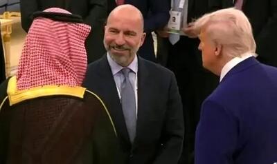 همه آنچه باید درباره خسروشاهی که با ترامپ به عربستان سفر کرد بدانیم؛ از روزگاری که اموالشان مصادره شد تا امروز که مدیر اوبر است