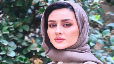تصویر روز | میترا رفیع در جشنواره با استایل شیک و خاص | گلی شی