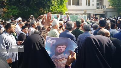 فیلم |  استقبال از پیکر مطهر شهید ناصر جوهر زاده در فرودگاه بوشهر