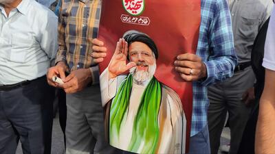 حضور پرشکوه مردم در میدان امام حسین(ع) تهران به یاد شهدای خدمت