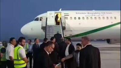 عکس یادگاری دکتر پزشکیان با کادر پرواز