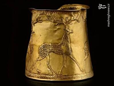 جام طلا با نقش چهار گوزن در حال حرکت+ عکس