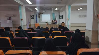 دوره تربیت مربی تدبر قرآن کریم در ساری برگزار شد