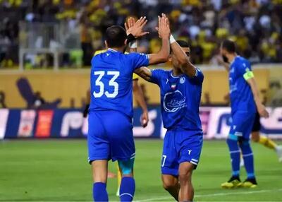 استقلال به باخت در اصفهان تشویق شد!