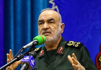 سردار سلامی: رئیس جمهور آمریکا عملیات روانی سنگینی را علیه ملت ایران آغاز کرد