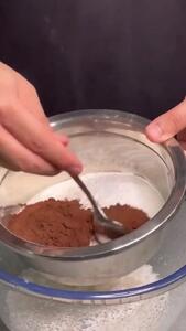 کیک شکلاتی لذیذ و خوش طعم وگان + فیلم