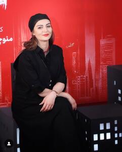 ظاهر متفاوت نیلوفر پارسا در عکس جدید توجه کاربران را جلب کرد - سبک ایده آل