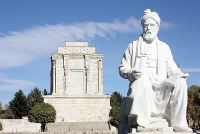 در ستایش حکیم توس؛ نگاهی به تازه‌ترین کتاب‌ها درباره فردوسی و شاهنامه