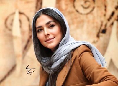 هدی زین العابدین و خودروی لوکسش: زیبایی در کنار قدرت!
