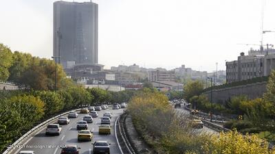 اکثر معابر و بزرگراه‌های تهران خلوت است