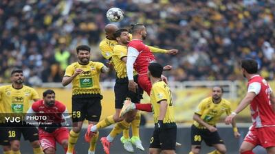 کورس سپاهان و پرسپولیس برای نایب قهرمانی لیگ/ اهدای اولین جام قهرمانی به تراکتور در تبریز