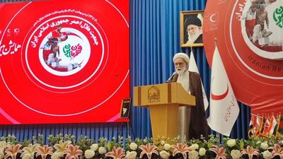 هیچ عملی در ترازوی ارزش‌ها برتر از احسان و نیکی به بندگان خدا نیست