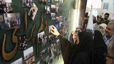 بازدید مدیر بنیاد «مکتب حاج قاسم سلیمانی» از نمایشگاه کتاب تهران