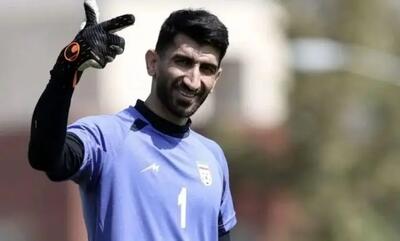 پیراهن ویژه بیرانوند برای جشن قهرمانی با کنایه به پرسپولیسی‌ها/عکس
