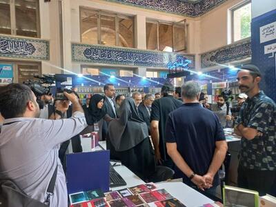 عکس/ بازدید مسعود پزشکیان از نمایشگاه کتاب | اقتصاد24