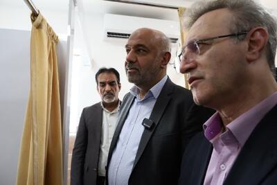 مرکز جامع توانبخشی با حضور وزیر تعاون در قلعه‌گنج افتتاح شد 