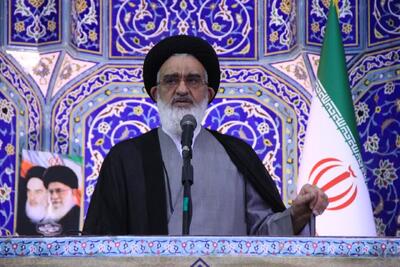 امام جمعه قم: پاسخ رئیس جمهوری به اراجیف ترامپ قاطعانه بود