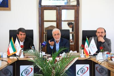تملک واحد تولیدی توسط بانک‌ها، ضربه به اقتصاد است/ کرمان برخوردار از بالاترین امنیت سرمایه‌گذاری