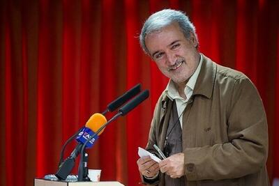 به جوراب‌هایش نگاه کن!