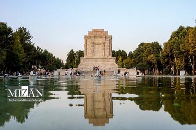 فردوسی، اسلام و جنازه‌ای که در قبرستان شهر خاک نشد