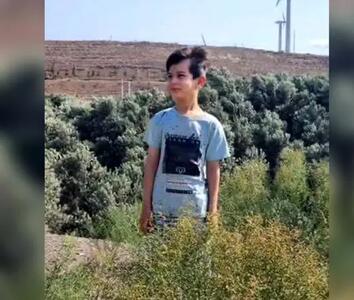 فیلم هولناک از لحظه سقوط مرگبار کودک در حوضچه گل محمدی /مادر بزرگ کودک نیز در مراسم تشیع درگذشت+ببینید