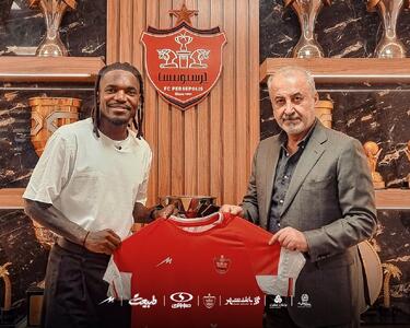 عکس | اولین تصویر از بیفوما با لباس پرسپولیس - پارس فوتبال
