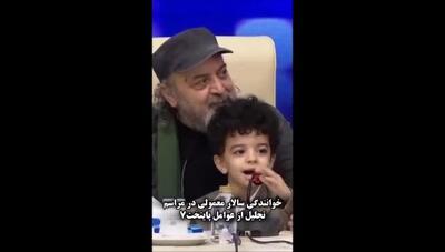 اجرای زنده و دلنشین مهدیار کلائی سالار معمولی در مراسم تجلیل از عوامل پایتخت ۷ / سخنان محسن تنابنده درباره اتحاد، همکاری و اهمیت هنر در ساختن آیندگان