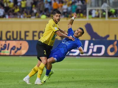 استقلال تاج و تخت را به پرسپولیس و سپاهان داد