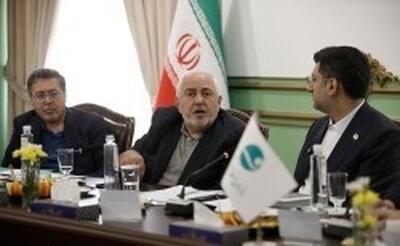 ظریف در کیش: این جزیره می‌تواند محور دیپلماسی منطقه باشد