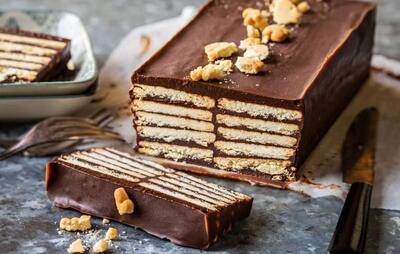 طرز تهیه دسر بیسکوئیتی کاکائویی؛ انتخابی دل‌پسند برای همه سنین (فیلم)