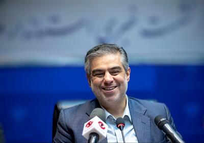 استاندار مرکزی با صدور پیامی روز ملی ارتباطات و روابط عمومی را تبریک گفت
