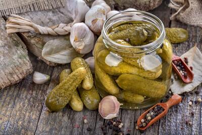 خیارشور خانگی با طعم دلخواه؛ سریع و بدون دردسر!