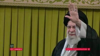 ورود رهبر انقلاب به حسینیه امام خمینی(ره)+ فیلم