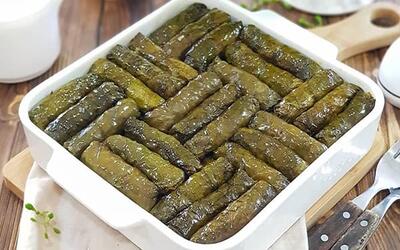 طرز تهیه دلمه برگ مو مناسب فصل بهار