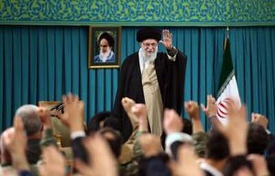 آغاز دیدار جمعی از معلمان با رهبر انقلاب + فیلم