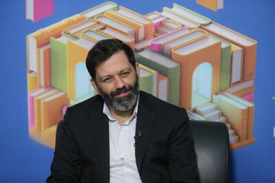 ببینید / کارشناس صداوسیما: آقای رئیسی در برخی مسائل مانند «برق» مجتهد شده بود؛ هر کارشناسی را پیش ایشان می‌بردیم کم می‌آورد