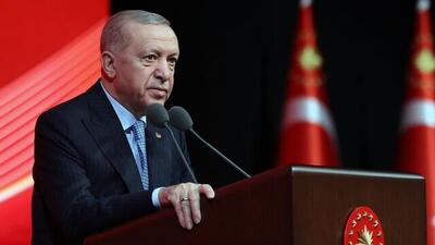 اردوغان: اجرای تصمیمات اتخاذ شده [توسط پ. ک. ک] را با دقت دنبال خواهیم کرد / بلای ترور، زنجیری بود که سال‌ها بر این کشور کشیده شده بود؛ ما شروع به شکستن زنجیر‌هایی کرده‌ایم که ما را کند کرده و پاهایمان را بسته بودند