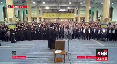 ورود رهبر انقلاب به حسینیه امام خمینی(ره) و آغاز دیدار هزاران نفر از معلمان سراسر کشور