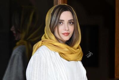 بهنوش طباطبایی در تولد 44 سالگی در کنار پدر و مادرش