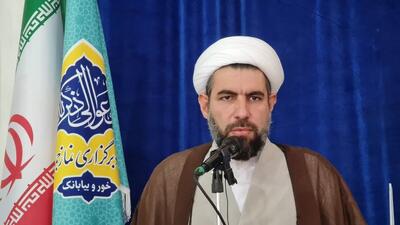 این امام جمعه با فرزندش به ایراد خطبه پرداخت+عکس